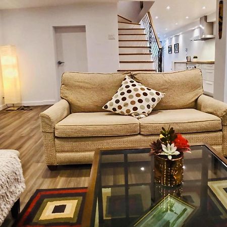 Cosy Apartment At Bossuet Road مونتريال المظهر الخارجي الصورة